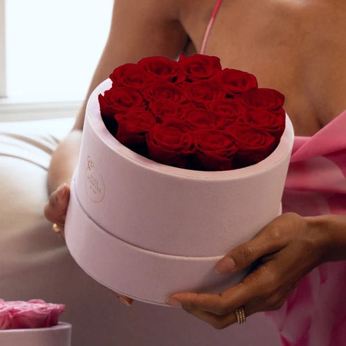 16 Red Preserved Roses in Suede Round Gift Box