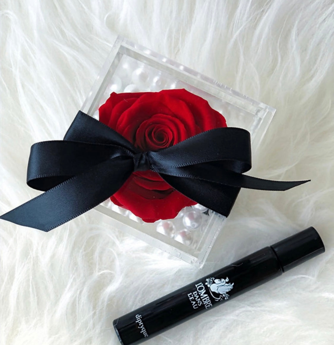 Single Preserved Rose in Acrylic Jewelry Box