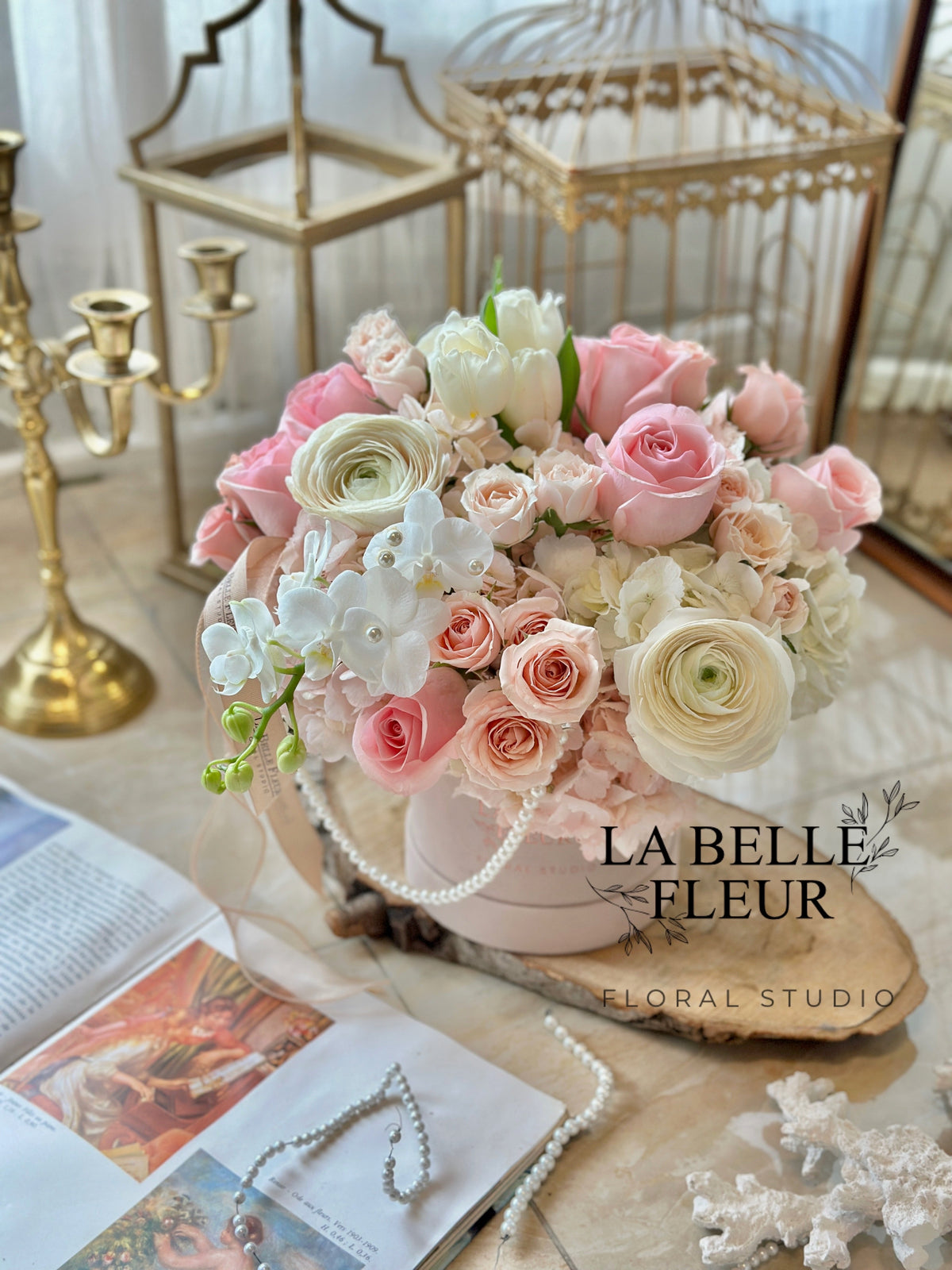 Preserved Hydrangeas in Round Gift Box for Mother's Day