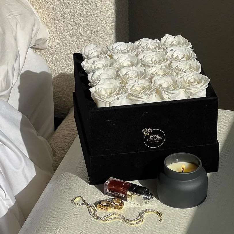 16 White Preserved Roses in Velvet Square Gift Box